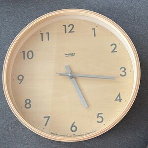 Lemnos Wall Clock (Design by Moritoyoshi.com)